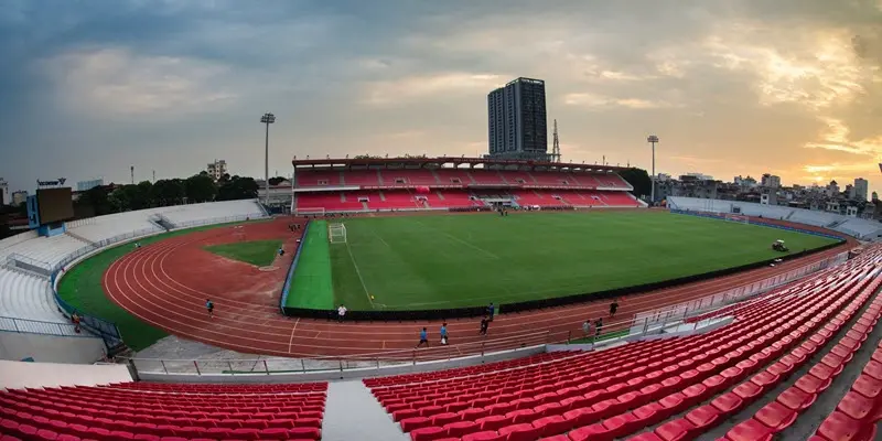 Sân lạch tray nơi tổ chức bán kết ASEAN Cup nữ